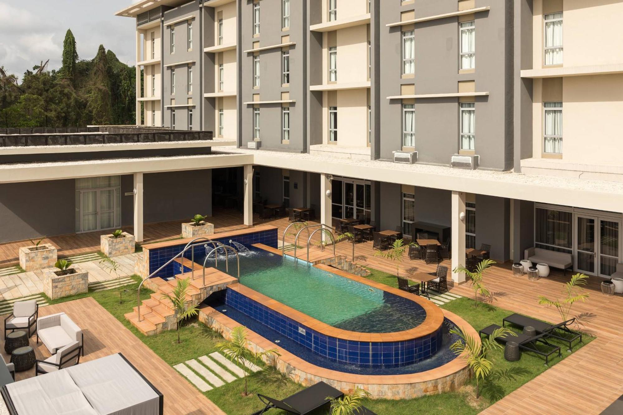 Protea Hotel By Marriott Owerri Select Екстер'єр фото