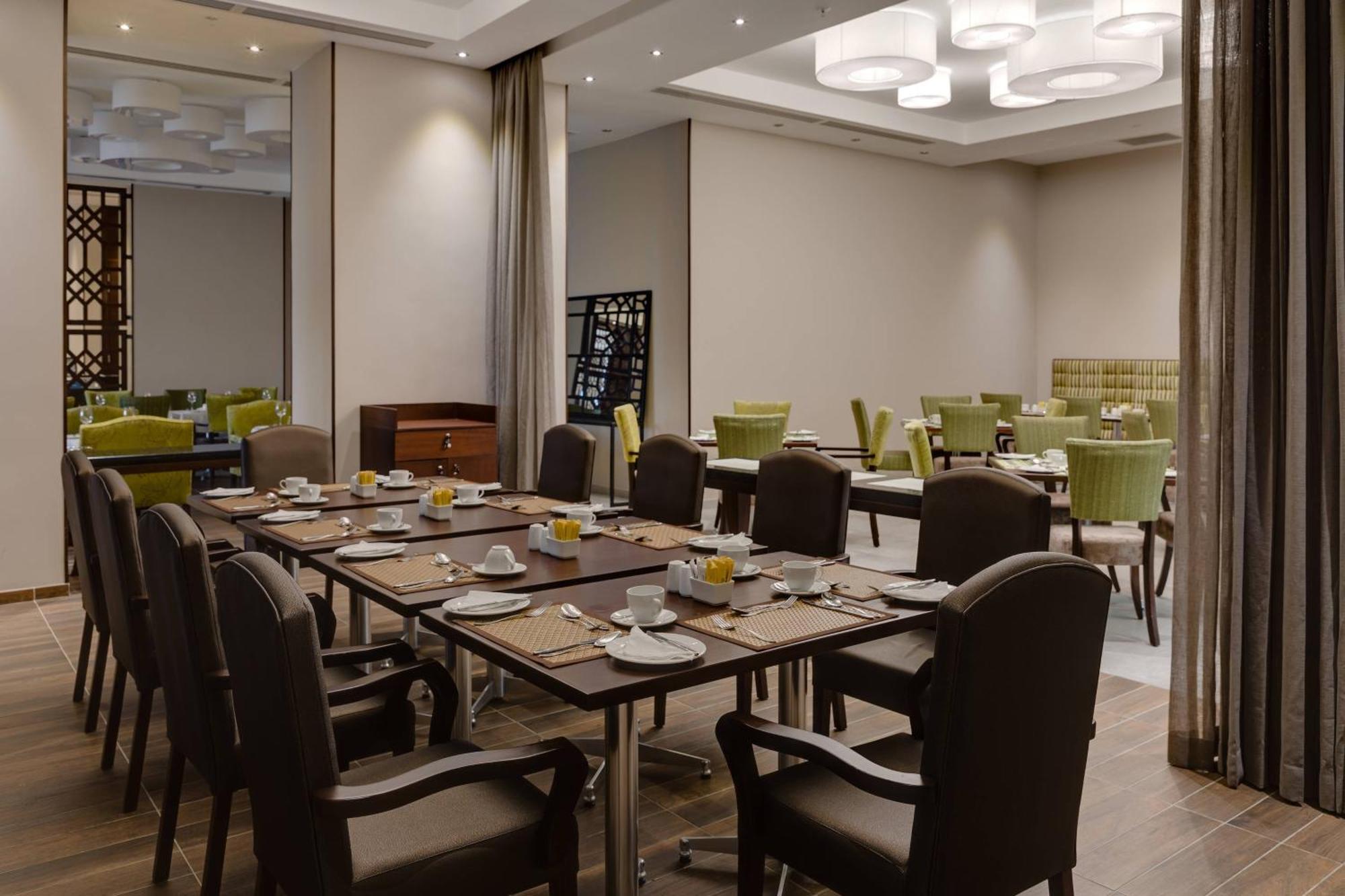 Protea Hotel By Marriott Owerri Select Екстер'єр фото