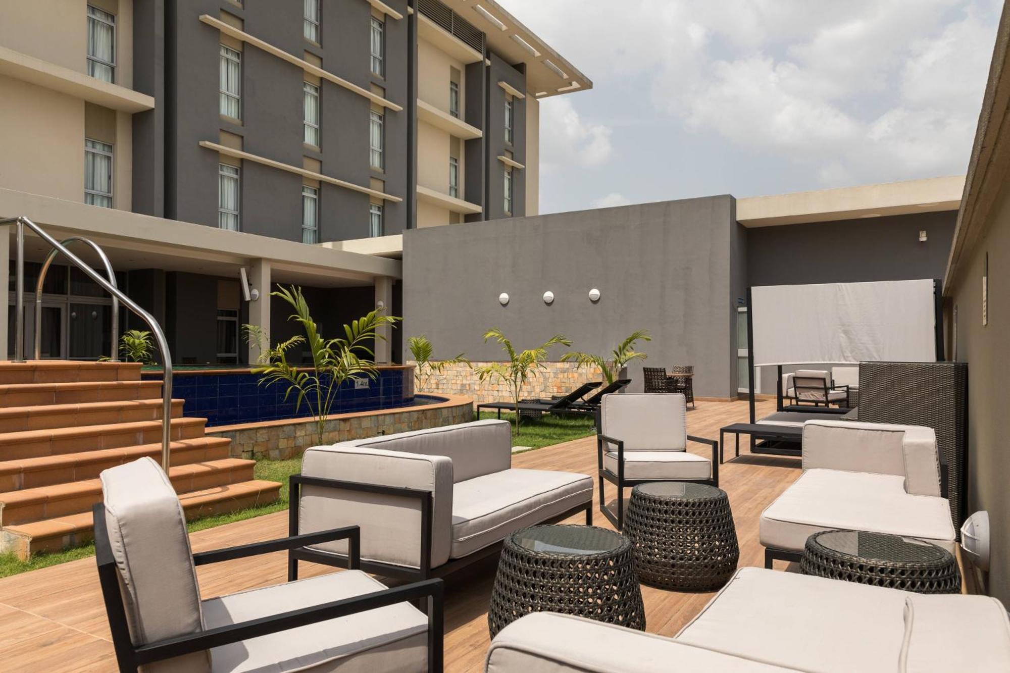 Protea Hotel By Marriott Owerri Select Екстер'єр фото