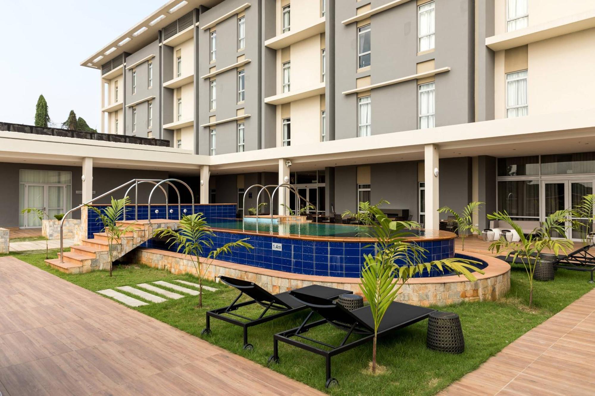 Protea Hotel By Marriott Owerri Select Екстер'єр фото