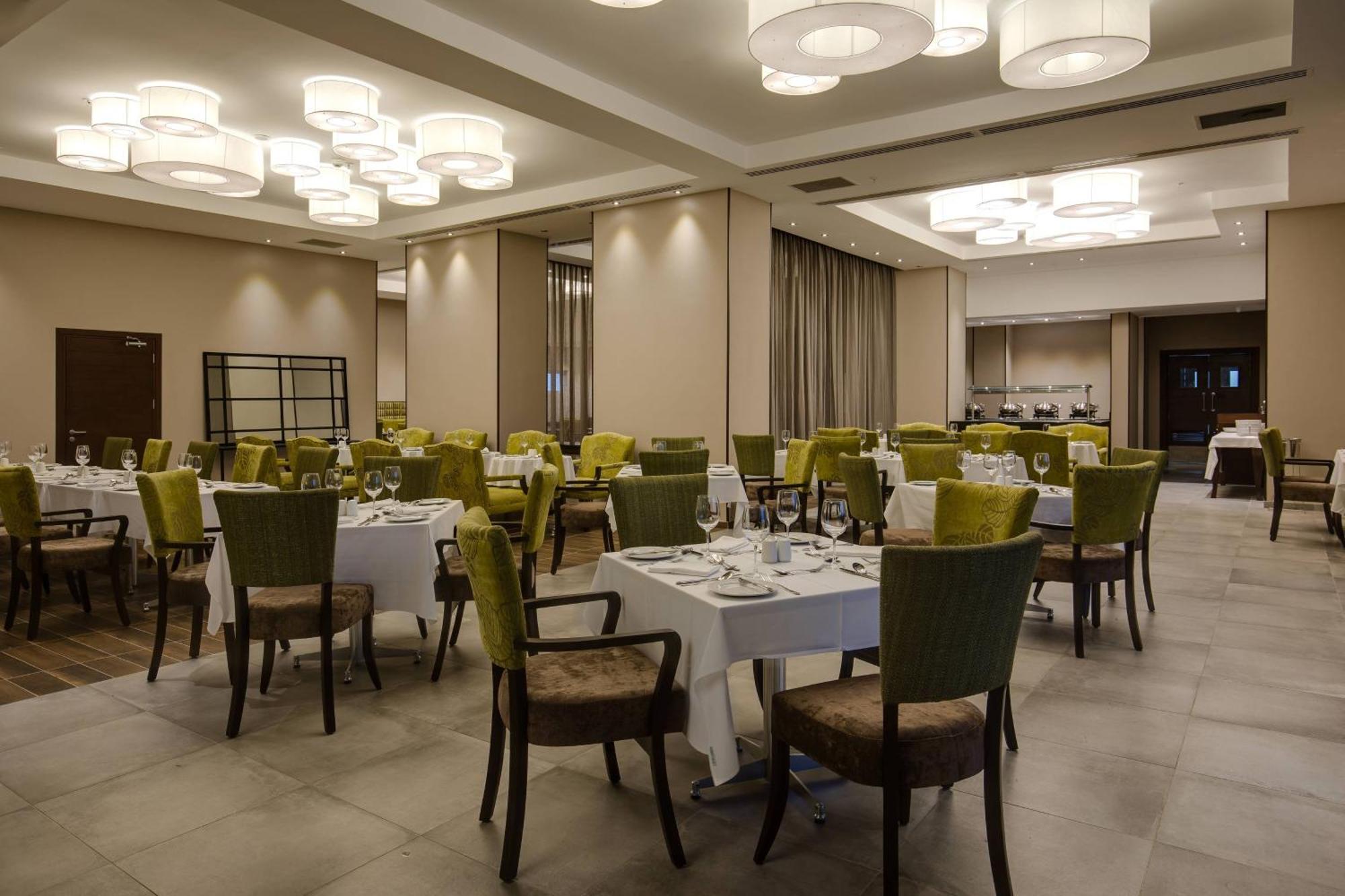 Protea Hotel By Marriott Owerri Select Екстер'єр фото